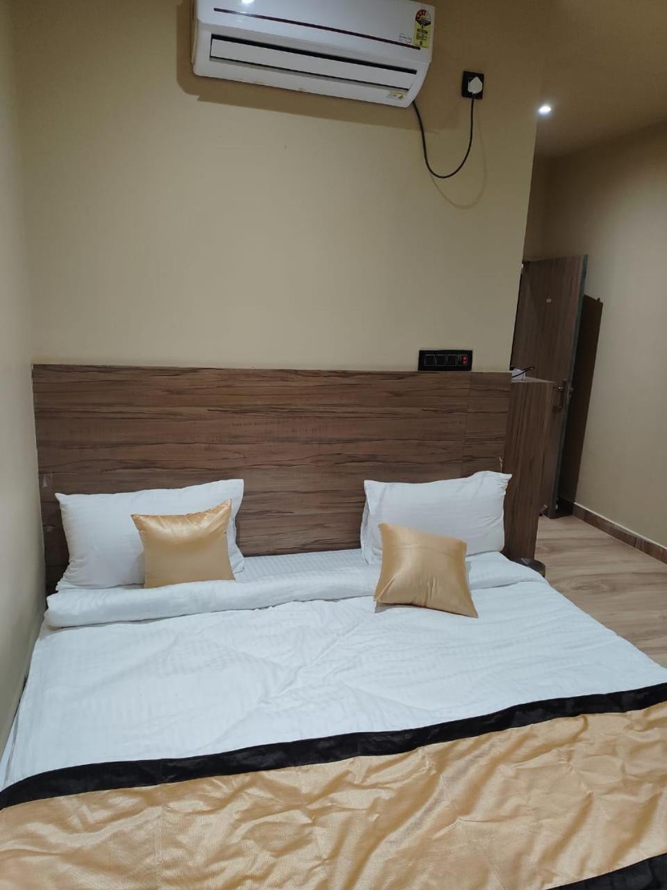 The Velvet Sky Hotel & Resort Bahraich Eksteriør bilde